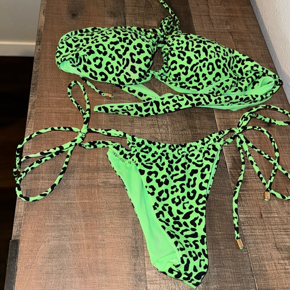 BUFFBUNNY bikini - Picture 1 of 5